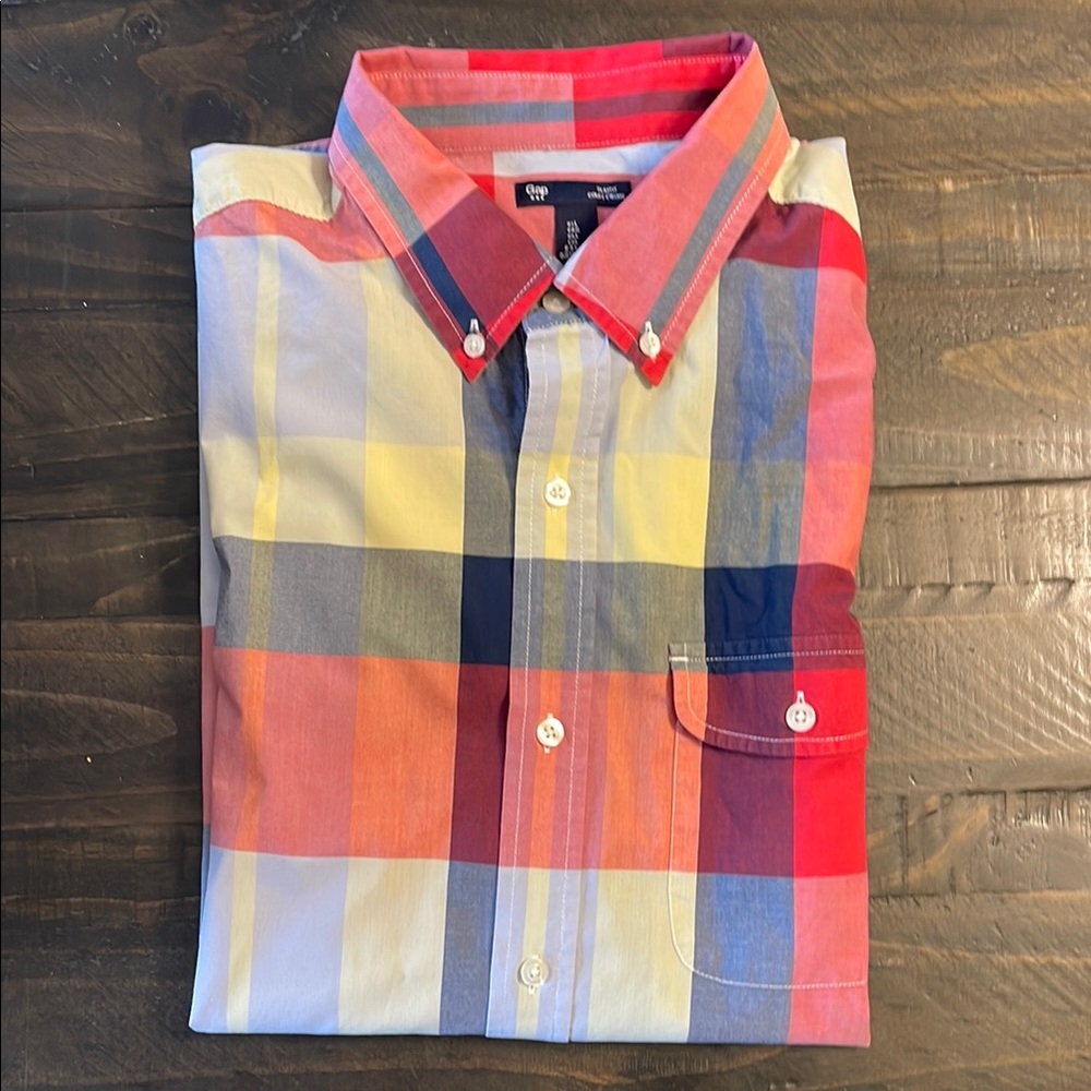 GAP Red and Blue Casual Button Down Shirt Vibrant Plaid Design